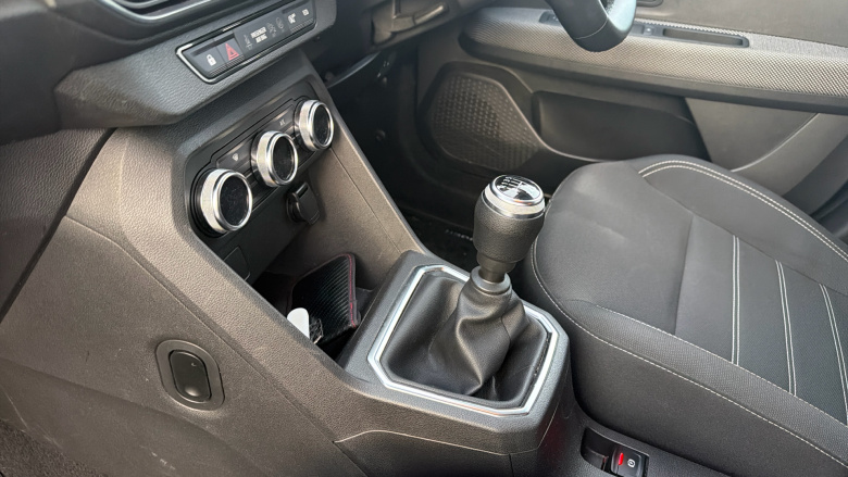 Dacia Jogger 1.0 TCe Comfort 5dr Petrol Estate